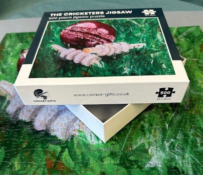 CRICKET-GIFTS - 500 Piece Jigsaw Puzzle | Cricket Ball & Bails Art by Anthony Kelly | Sustainable UK Design | Ideal for Cricket Fans | Recycled Materials | 50cm x 38cm, Cotton