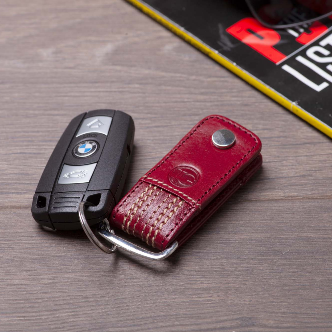 The Game: The Inswinger Key Holder